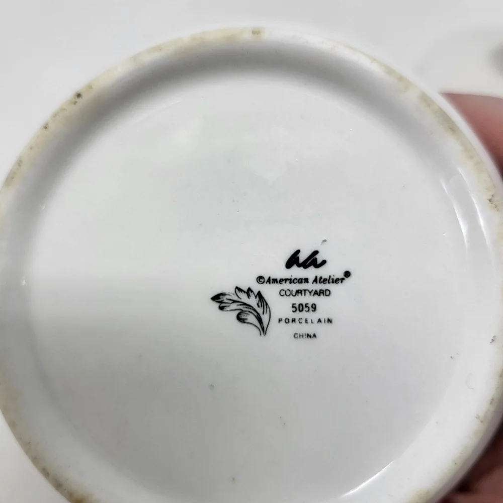 Vintage American Atelier Sugar‎ Bowl Courtyard Porcelain Blue Gold